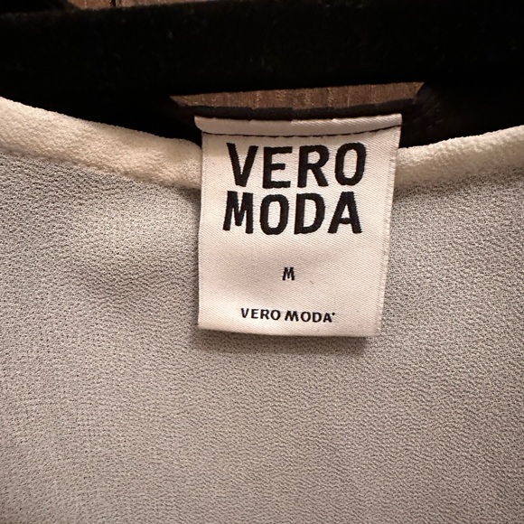 Sheer blouse sz M - Picture 3 of 3